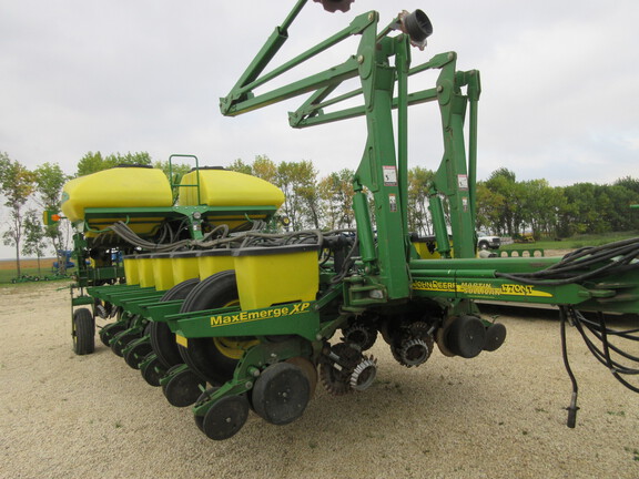 2007 John Deere 1770NT CCS Planter