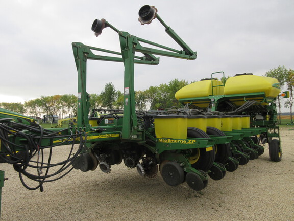 2007 John Deere 1770NT CCS Planter