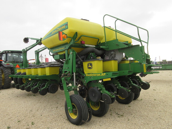 2007 John Deere 1770NT CCS Planter