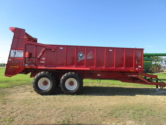 2022 Meyers 9524W MANURE SPREADER Manure Spreader