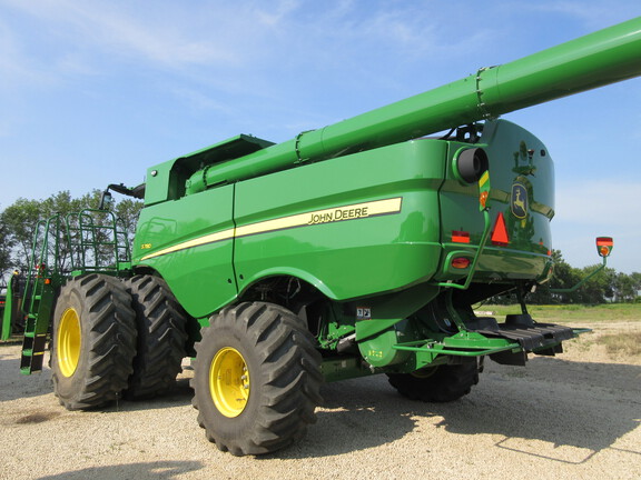 2022 John Deere S780 Combine