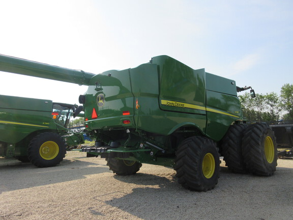 2022 John Deere S780 Combine