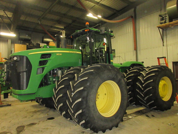 2010 John Deere 9530 Tractor 4WD