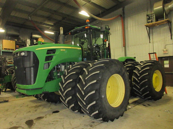 2010 John Deere 9530 Tractor 4WD