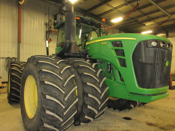 2010 John Deere 9530 Tractor 4WD