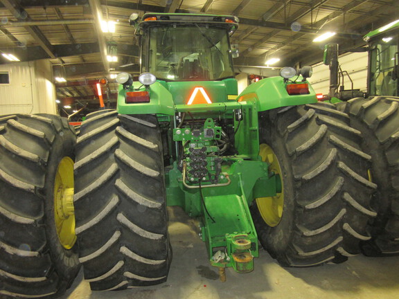 2010 John Deere 9530 Tractor 4WD