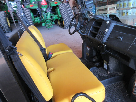 2021 John Deere XUV835M ATV