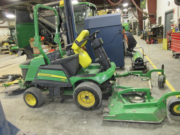 2016 John Deere 1570 Mower/Front Deck