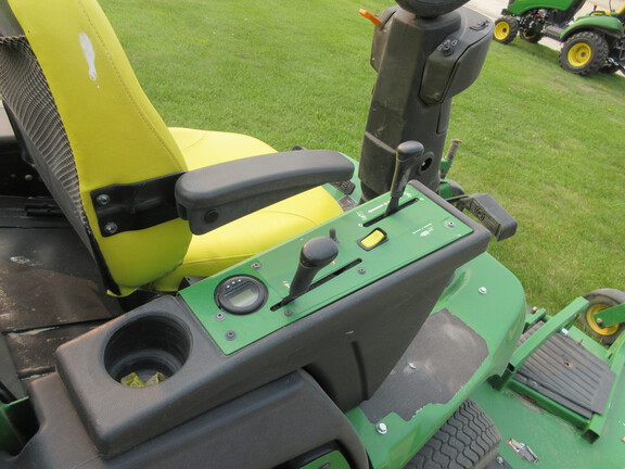 2016 John Deere 1570 Mower/Front Deck