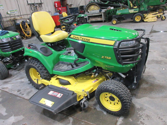 2013 John Deere X758 Garden Tractor