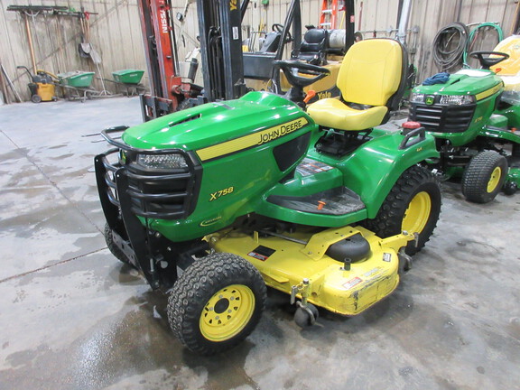 2013 John Deere X758 Garden Tractor