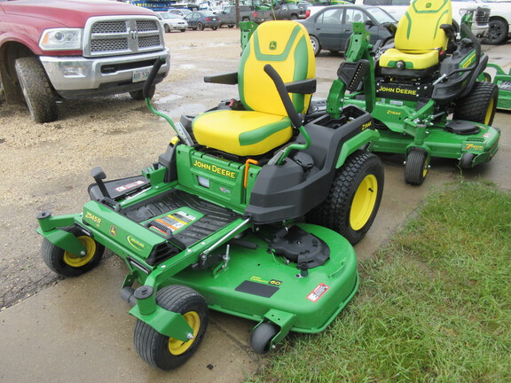 2023 John Deere Z545R Mower/Zero Turn