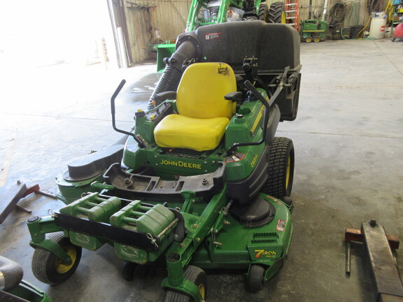 2010 John Deere Z925A Mower/Zero Turn