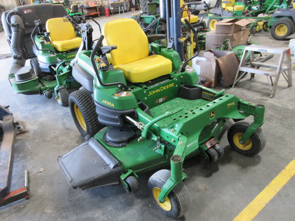 2010 John Deere Z925A Mower/Zero Turn