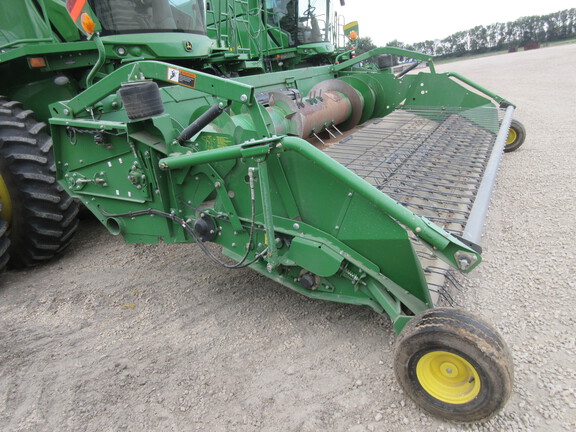 2014 John Deere 615P Header Combine