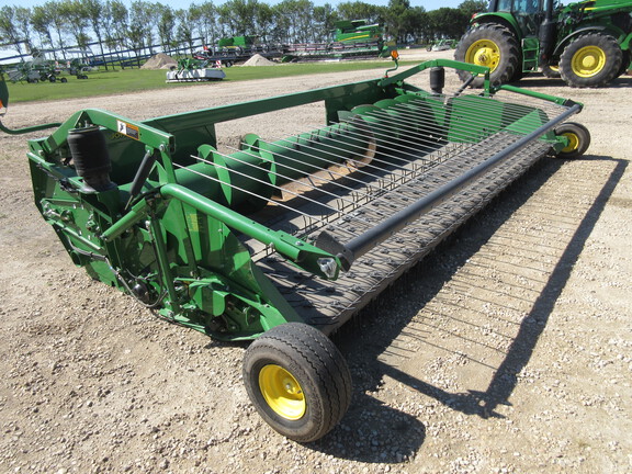 2016 John Deere 615P Header Combine