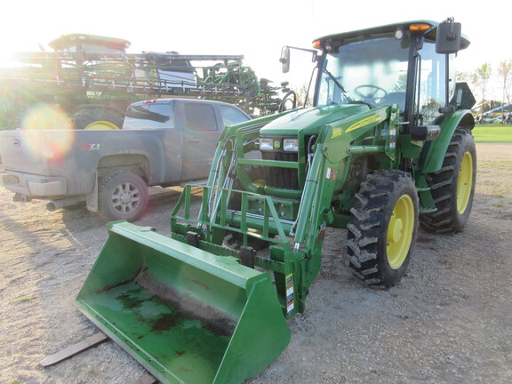 2011 John Deere 5075M Tractor