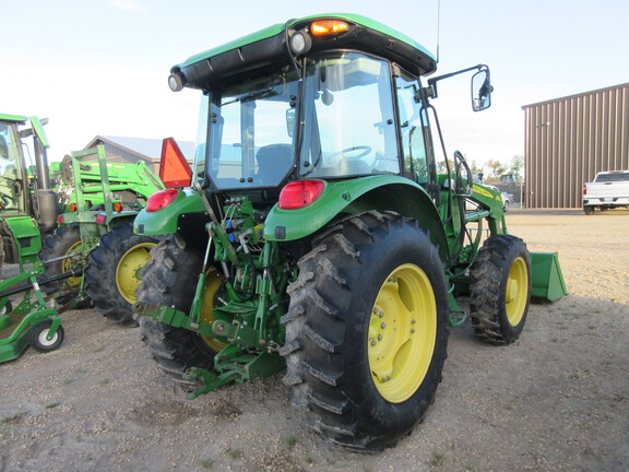 2011 John Deere 5075M Tractor