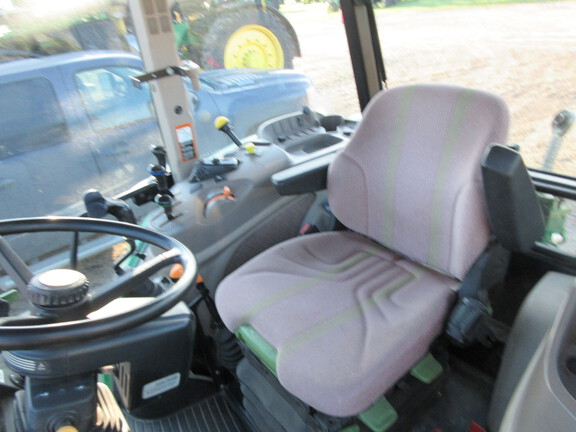 2011 John Deere 5075M Tractor