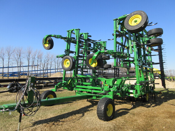 2024 John Deere 2430 CHISEL PLOW Chisel Plow