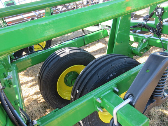 2024 John Deere 2430 CHISEL PLOW Chisel Plow