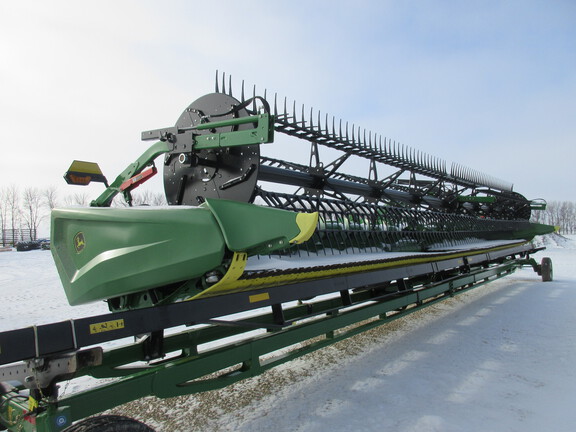 2024 John Deere HD40F Header Combine