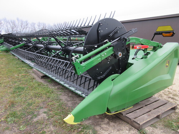 2024 John Deere HD40F Header Combine