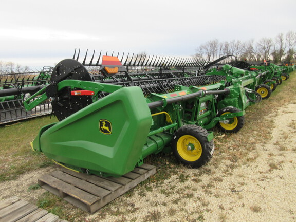 2024 John Deere HD40F Header Combine