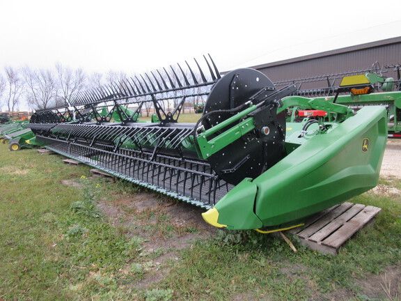 2024 John Deere HD40R Header Combine