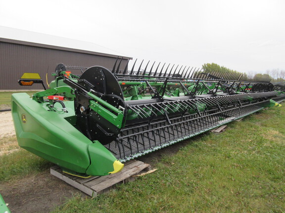 2024 John Deere HD40R Header Combine