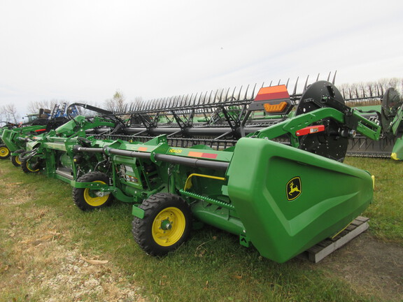 2024 John Deere HD40R Header Combine