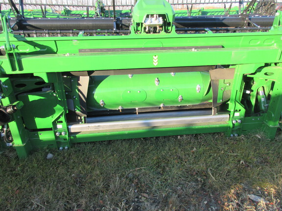 2024 John Deere HD40R Header Combine