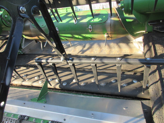 2024 John Deere HD40R Header Combine