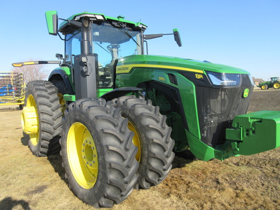 2023 John Deere 8R 370 Tractor