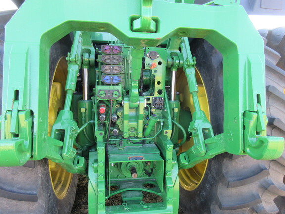 2023 John Deere 8R 370 Tractor