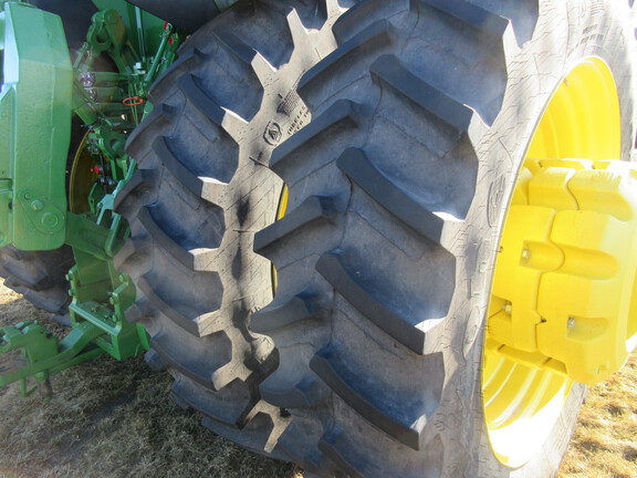 2023 John Deere 8R 370 Tractor