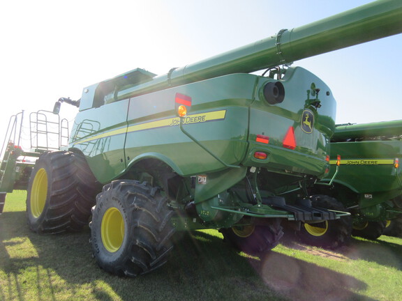 2024 John Deere S770 Combine