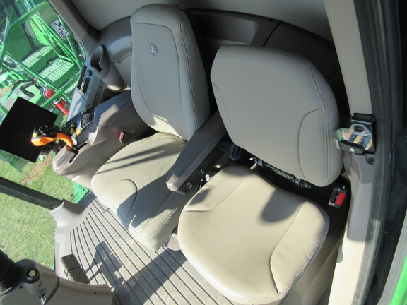 2024 John Deere S770 Combine