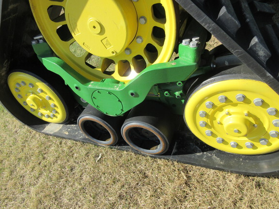 2024 John Deere 8RX 410 Tractor Rubber Track