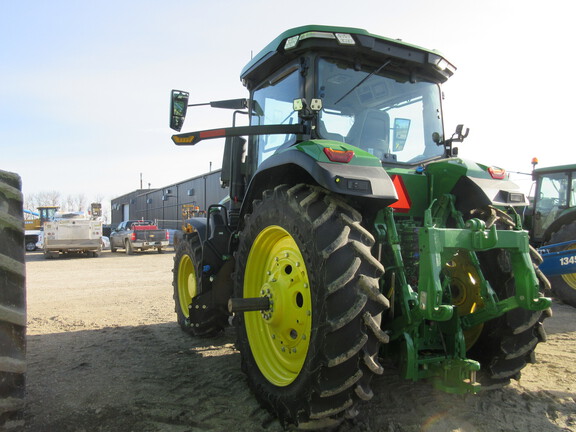 2022 John Deere 7R 250 Tractor
