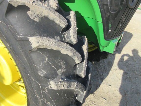 2022 John Deere 7R 250 Tractor