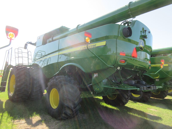2024 John Deere S780 Combine