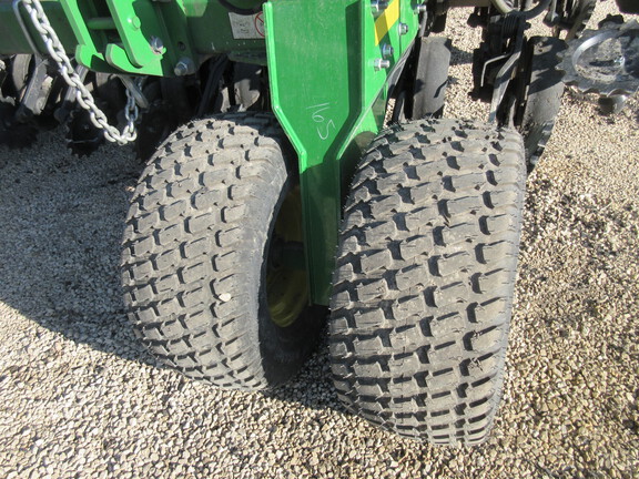 2020 John Deere 1890 Air Seeder