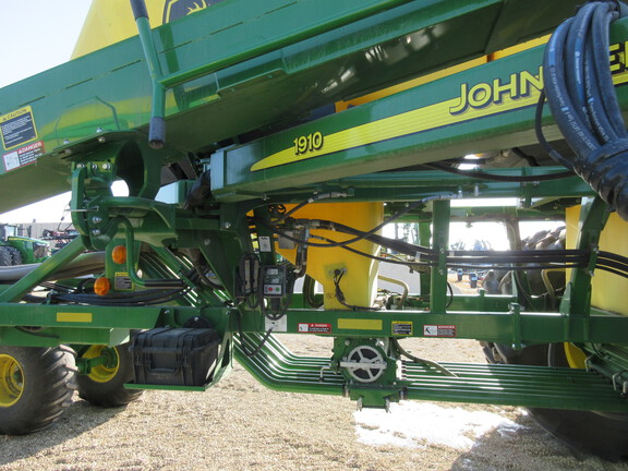 2020 John Deere 1890 Air Seeder