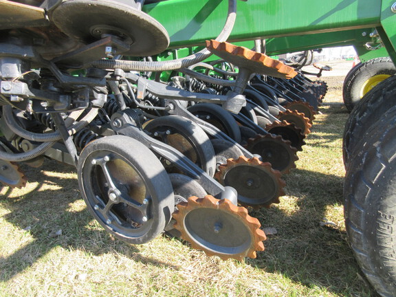 2024 John Deere N542/1910 Air Seeder