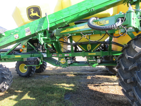 2024 John Deere N542/1910 Air Seeder