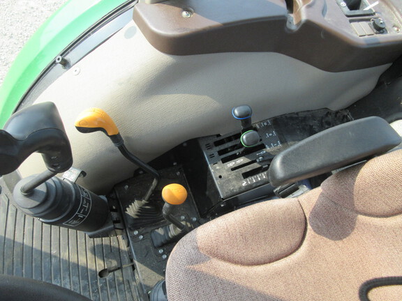 2011 John Deere 5101E Tractor