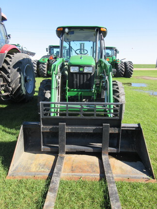 2011 John Deere 5101E Tractor