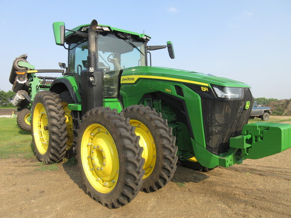 2024 John Deere 8R 250 Tractor