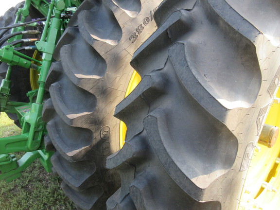 2024 John Deere 8R 250 Tractor